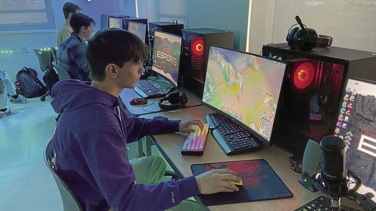 111922-ssh-new-esports-2.jpg
